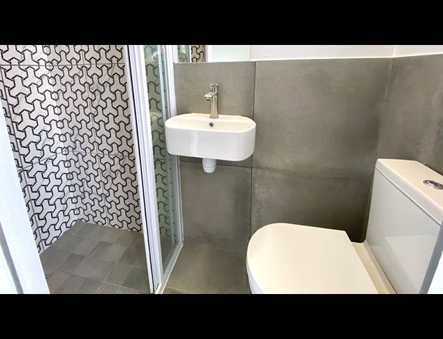 4 BEDROOM HOUSE FOR SALE IN SHELLEY POINT